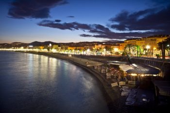 Nizza bei Nacht